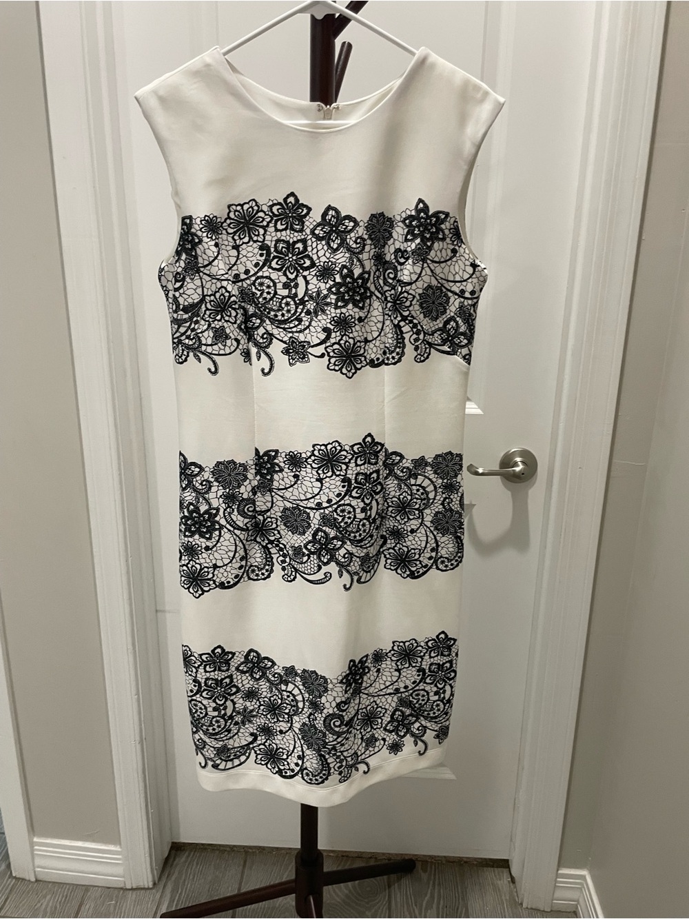 R&K Cream Shift Dress with Black Lace Floral Bands